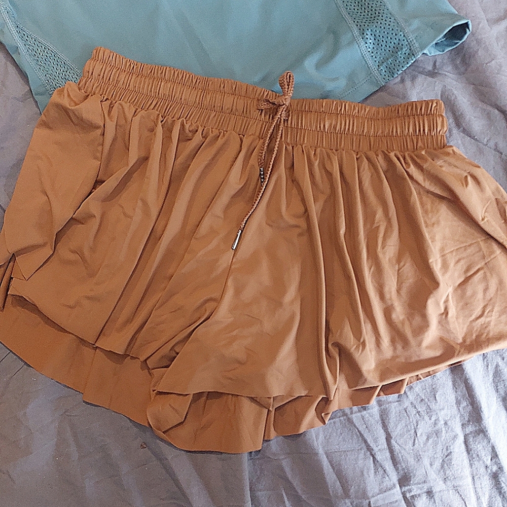 Activewear Set - Picture 5 of 7